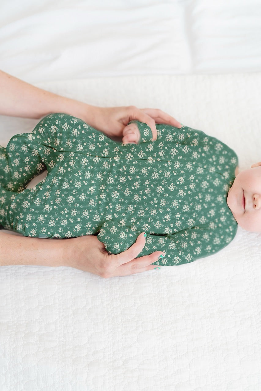 Green Daisy Ribbed Zip Pajamas